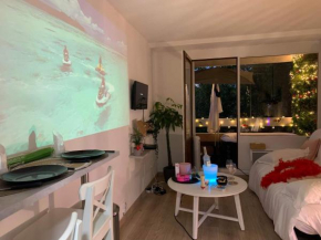 Jacuzzi Piscine Cinéma privatifs Parking OFFERT